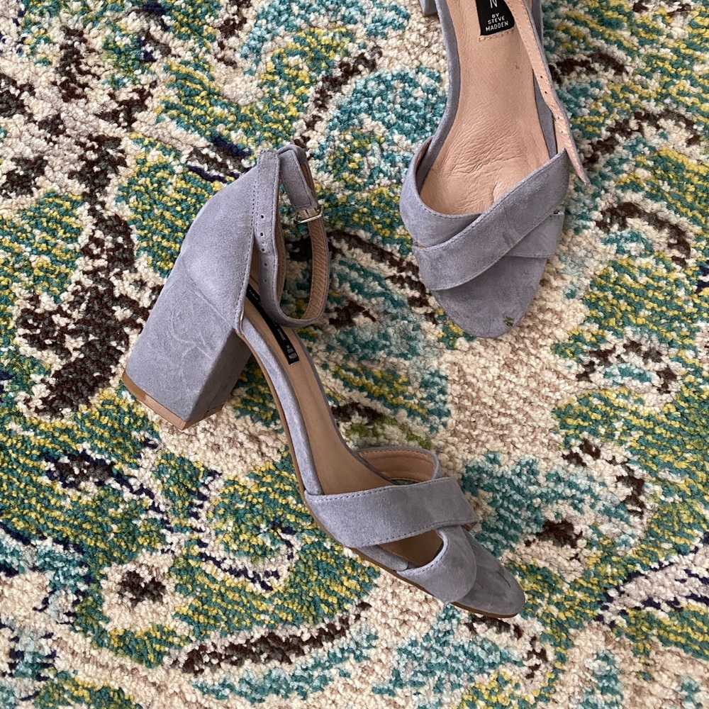 Steve Madden Blue Suede 7.5 Heeled Sandal